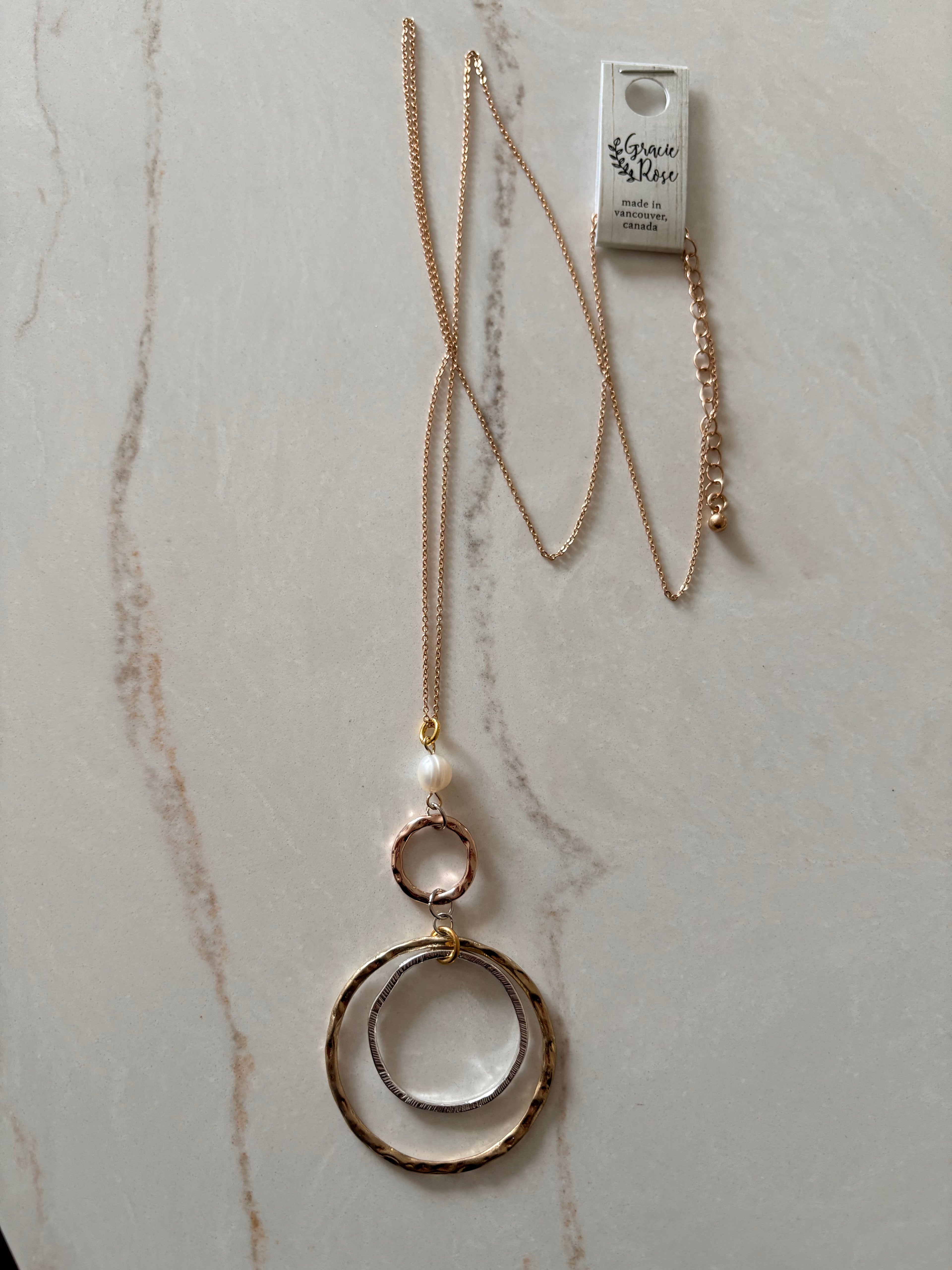 Three Tone Hammered Circle Pearl Necklace