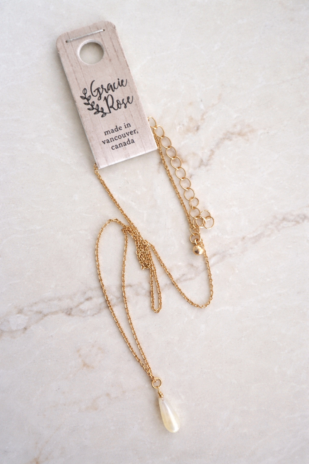 Teardrop Mother of Pearl Pendant Necklace